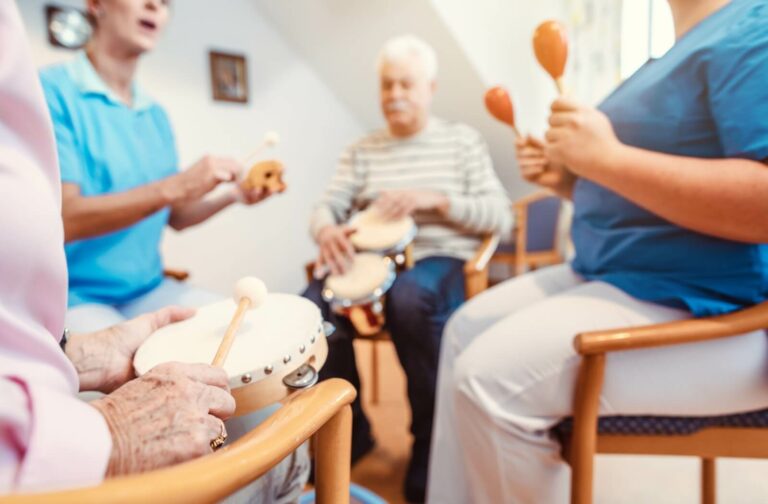 Memory Care Program Memory Care Activities That Help Seniors with Cognitive Decline ...